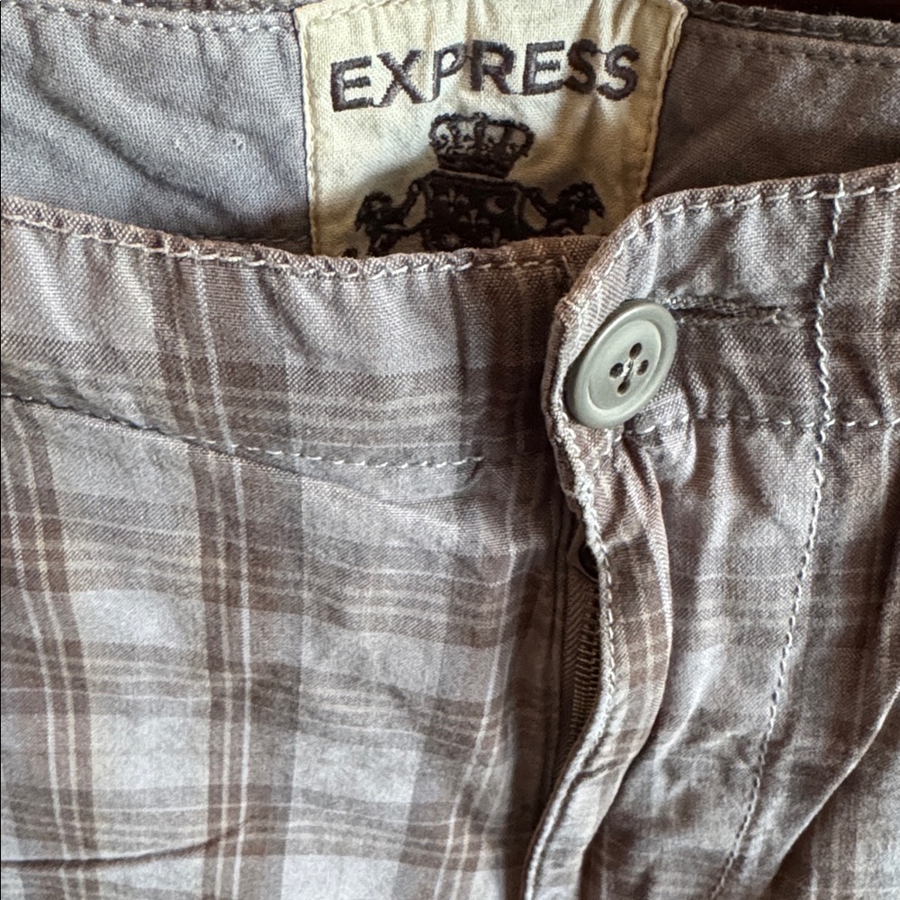 Express Men's Size 30 Plaid Shorts in Gray Preppy Grunge Casual Shorts Pre-owned - Picture 2 of 6